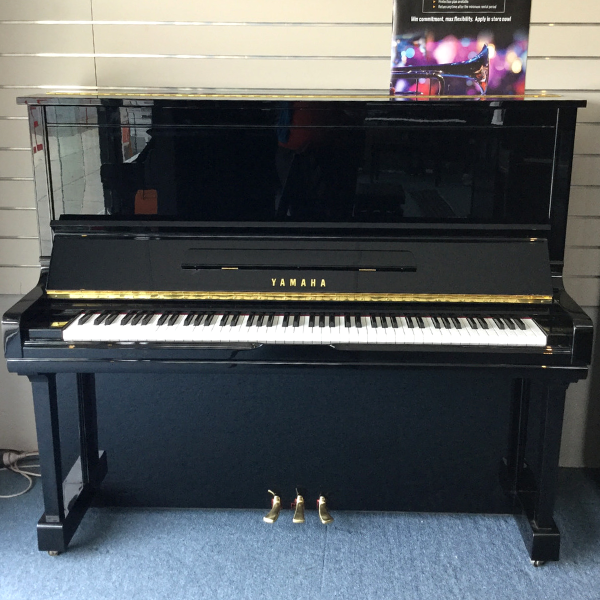 Yamaha U300 Upright Piano, Second-Hand