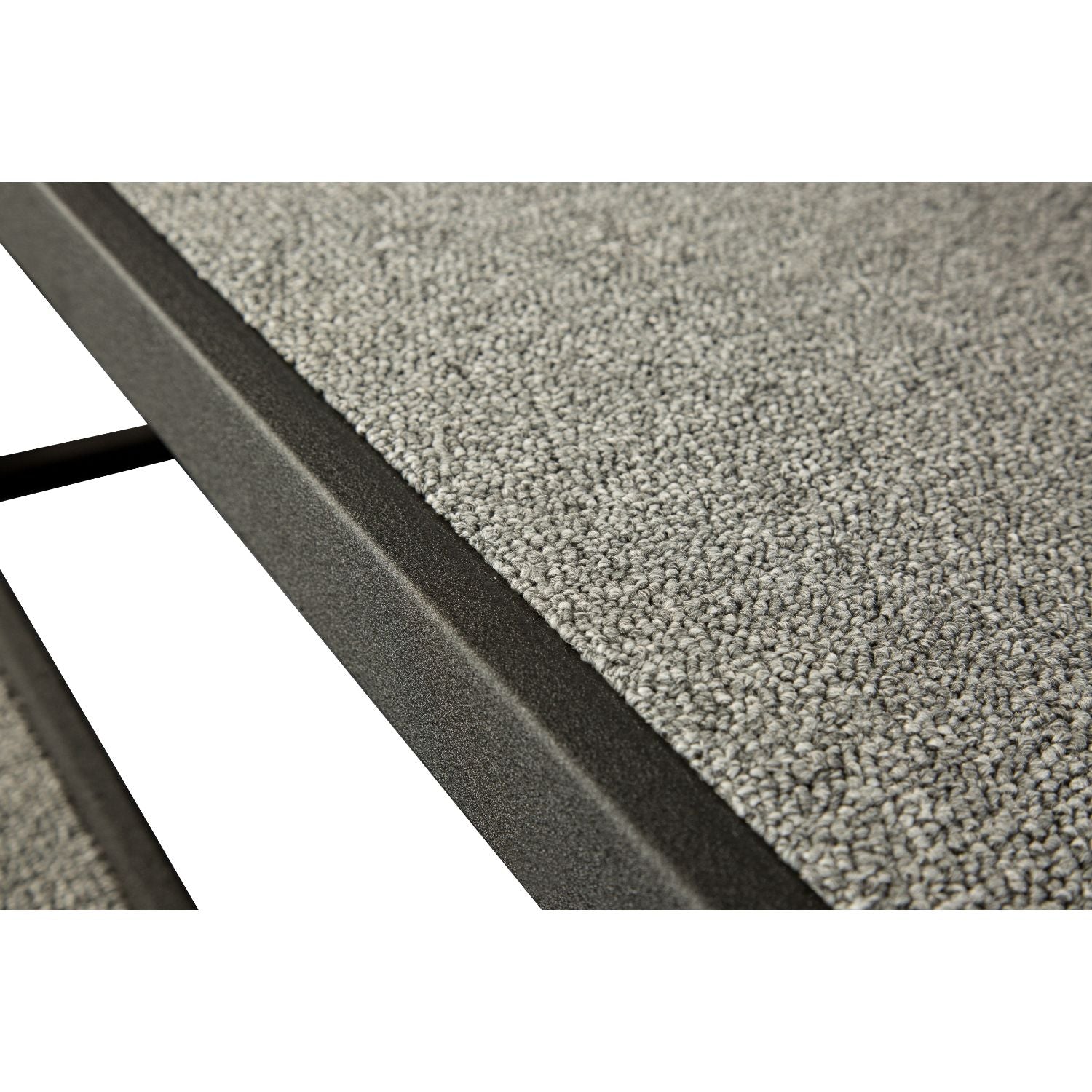 Alges Choral Riser, 4th Step