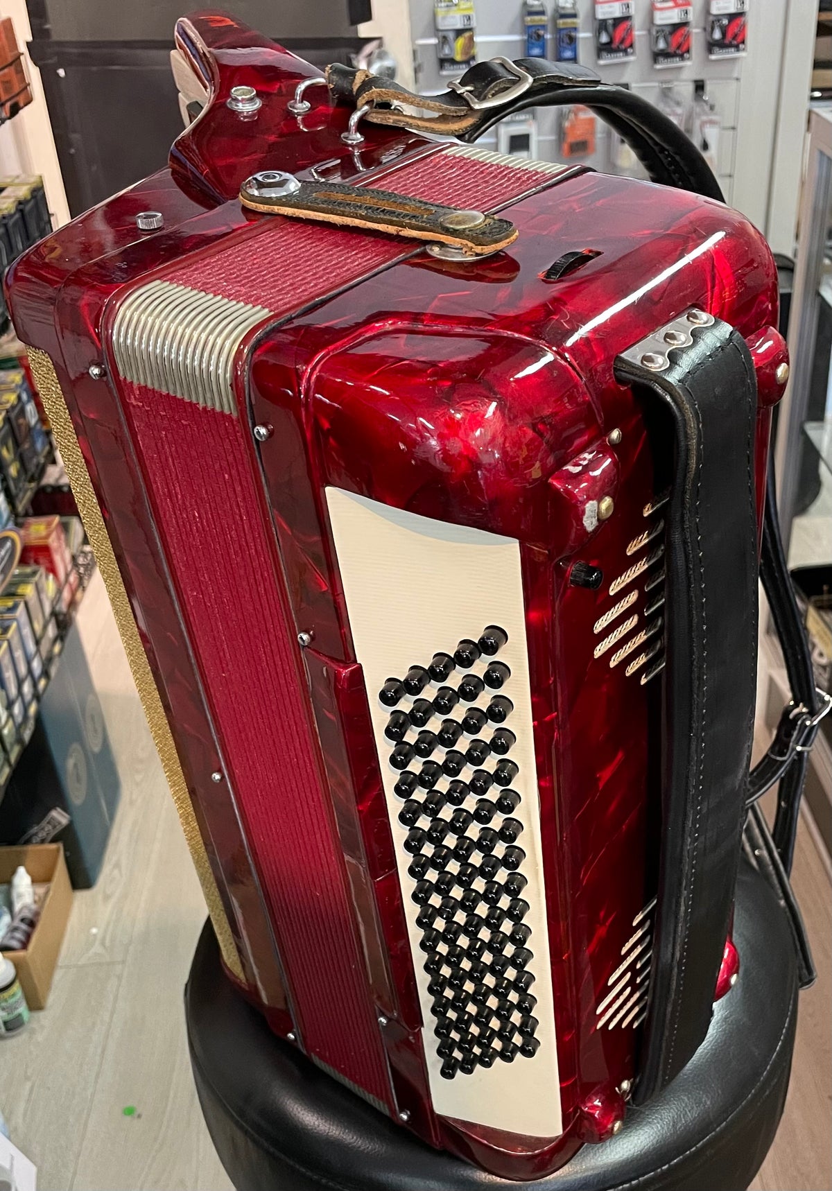 Scandalli 80 Bass L139/76 Piano Accordion | Second-Hand