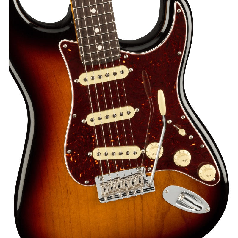 American Professional II Stratocaster, Rosewood Fingerboard, 3-Color Sunburst Incl Hard Case