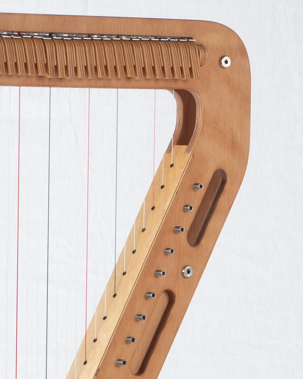 Harp-E - 24 Sting Harp with Carry Bag and carry straps included